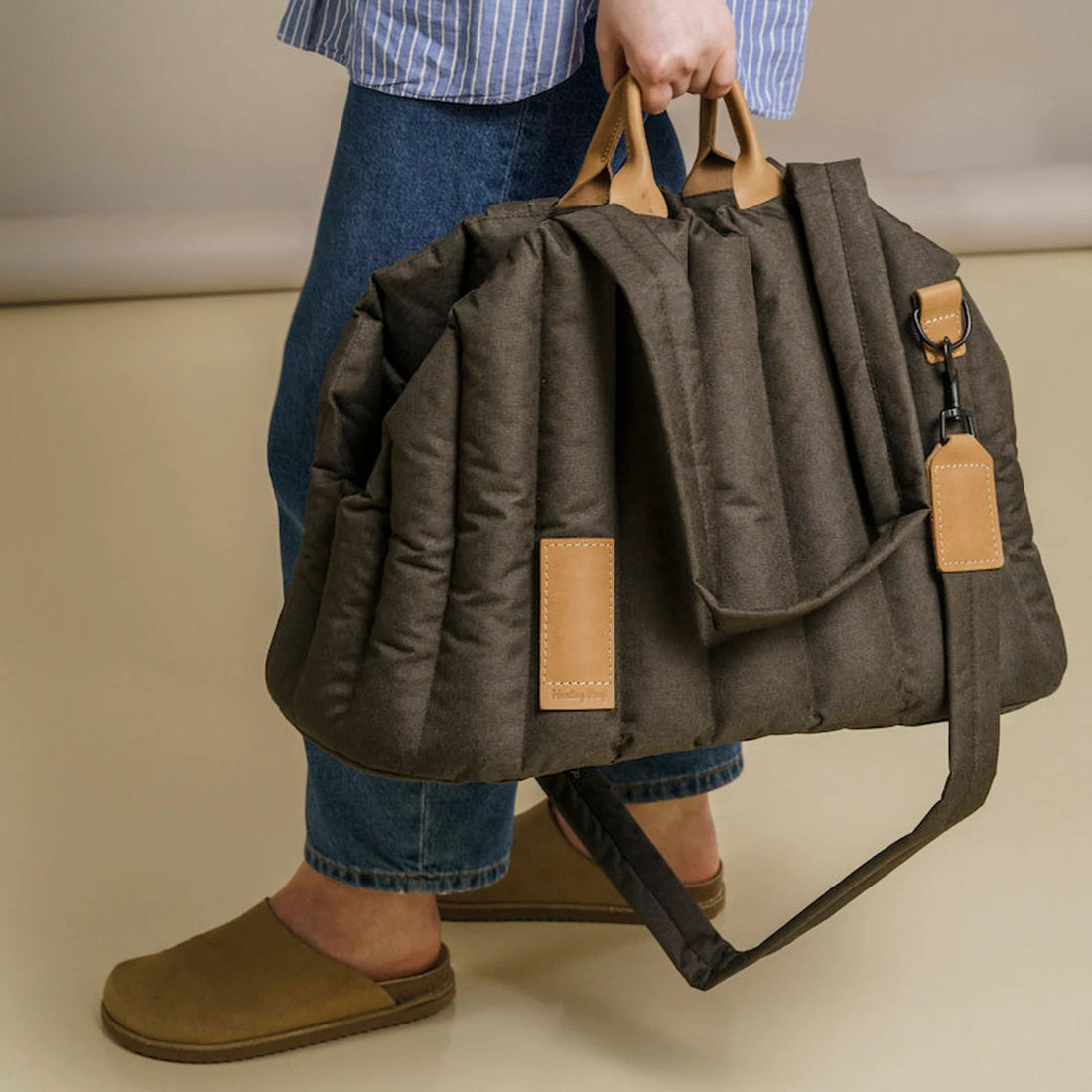 Lightweight Waterproof Pet Carrier Outdoor Fashion Handbag Bag