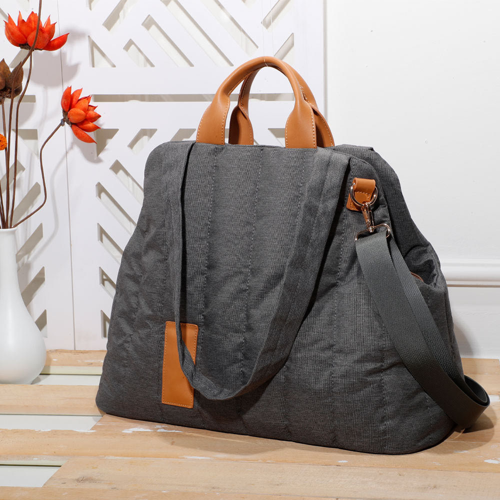 Lightweight Waterproof Pet Carrier Outdoor Fashion Handbag Bag